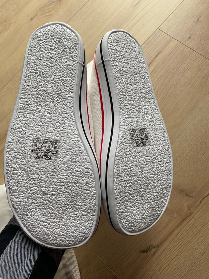 Chaussure en toiles - photo numéro 2