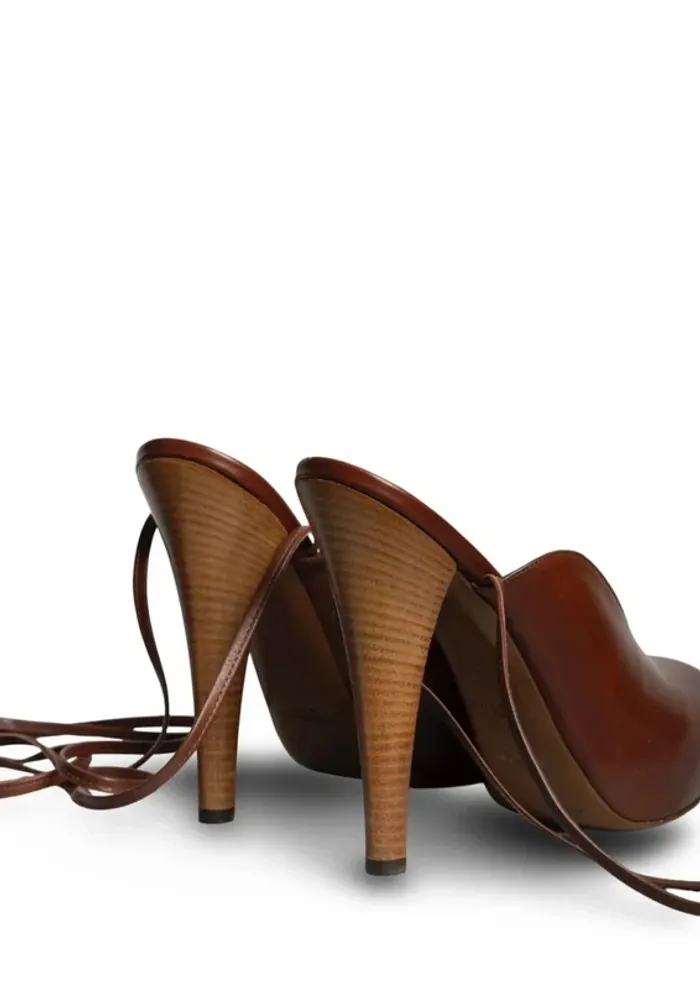 Talons lacés Yves Saint Laurent Resort 2010 – Taille 38,5 - photo numéro 8