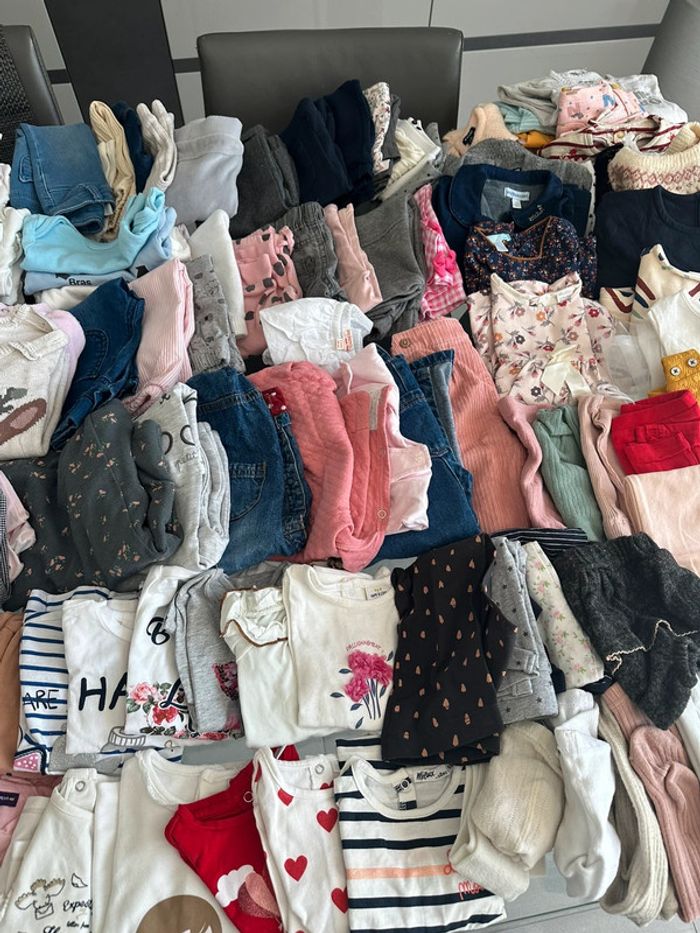 Gros lots de presque 200 pièces taille 6 mois bébé - photo numéro 4