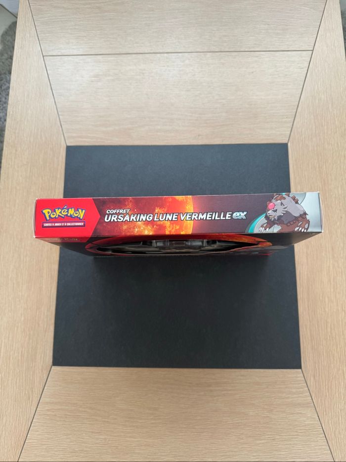 Pokémon Coffret Ursaking Lune Vermeille ex Neuf Français - photo numéro 3
