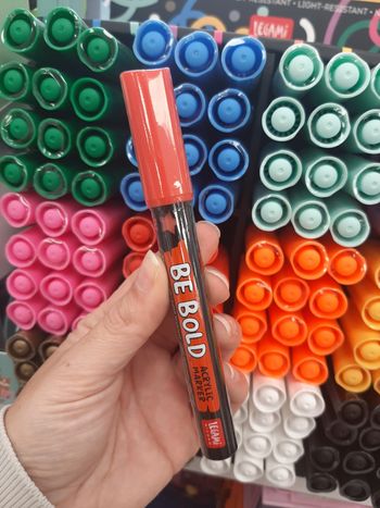 Marqueur acrylique rouge Legami 