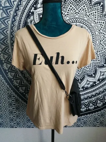 Tee-shirt beige avec écriture noir euh / gémo / (XL)