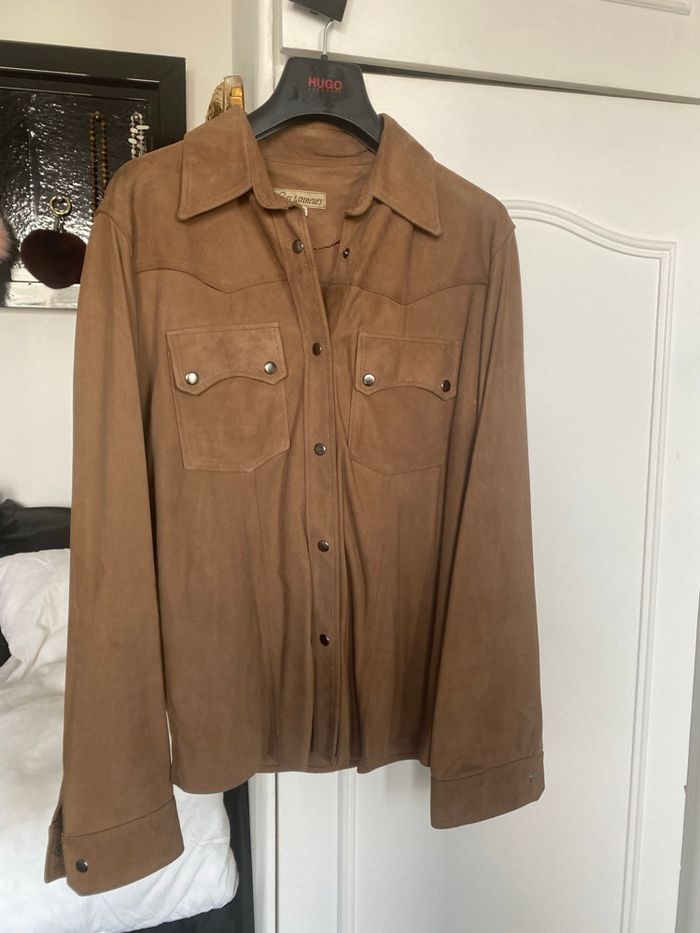 Chemise en daim camel