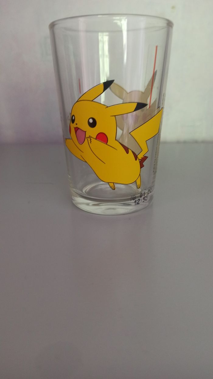 Verre pikachu - photo numéro 2