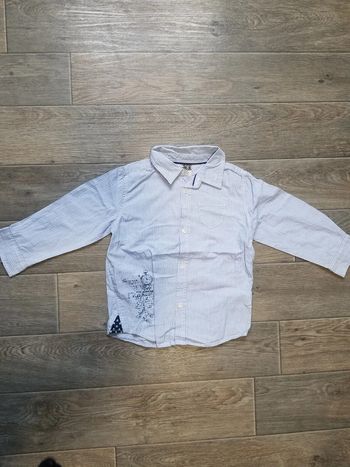 Chemise taille 3 ans très bon état TAO