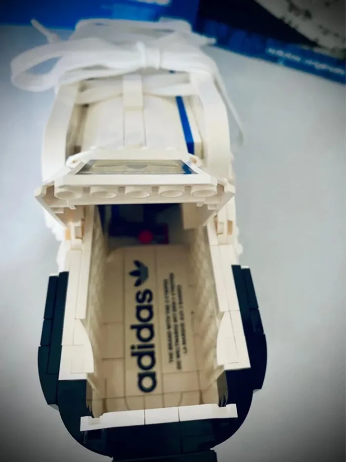 LEGO Icons 10282 - Adidas Original Superstar - Complet avec boîte et Notice - photo numéro 8