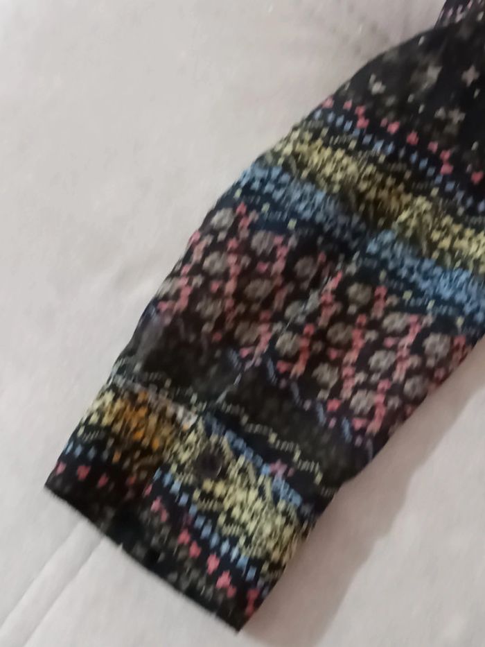 Gilet fleuri très fin avec strass - photo numéro 4