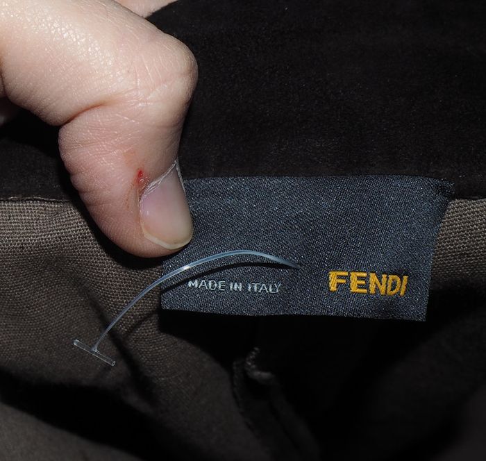 slim en daim Fendi marron valeur 1700 euros - photo numéro 6