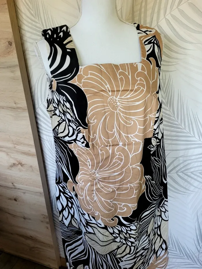 Superbe robe femme taille 46 bon prix - photo numéro 4
