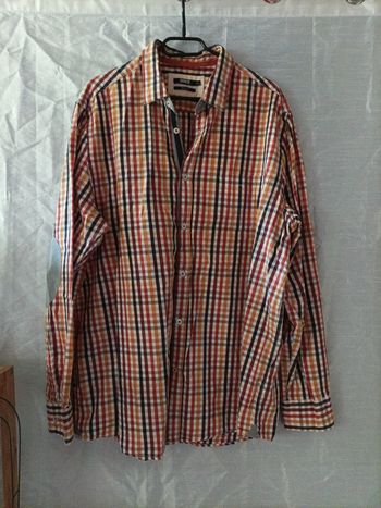 Chemise à carreaux