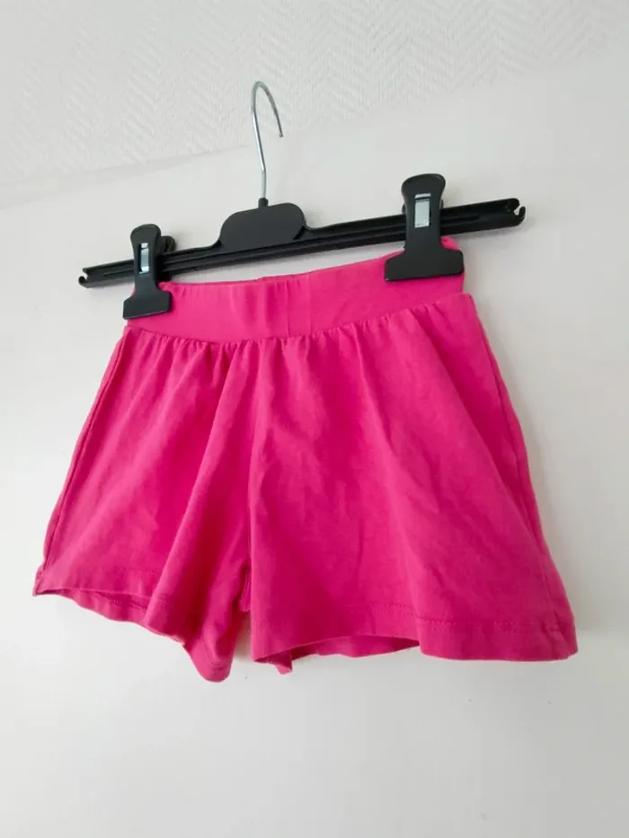 (e) short rose Tissaia 3ans - photo numéro 2