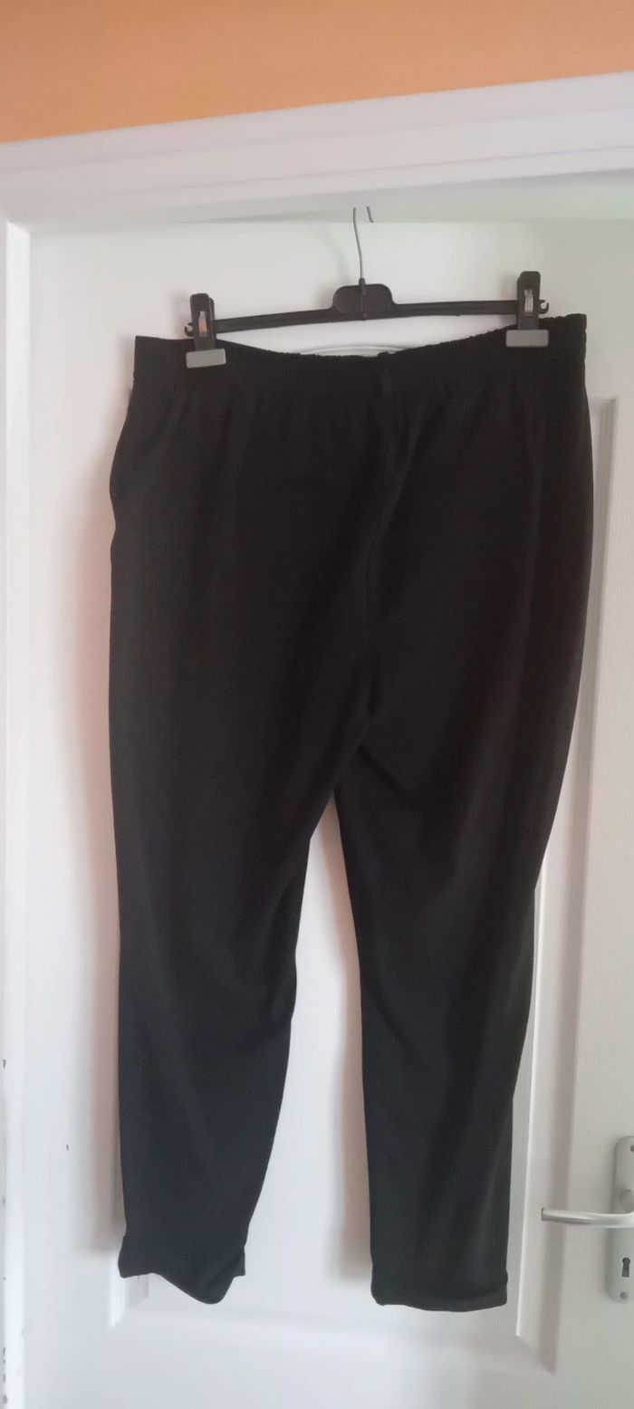 Pantalon noir - photo numéro 2