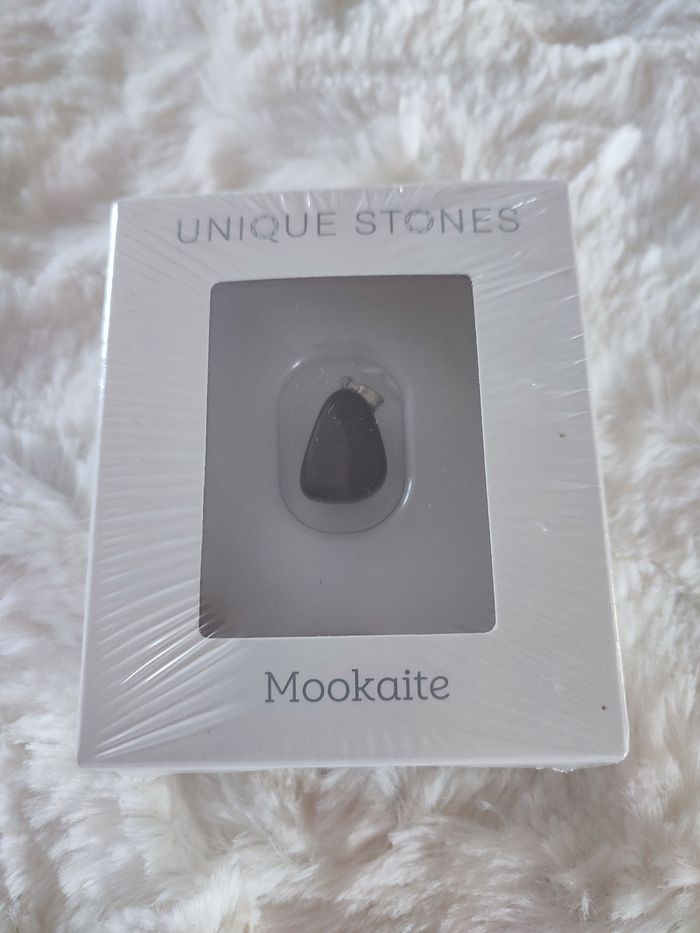 Pendentif en jade mookaite