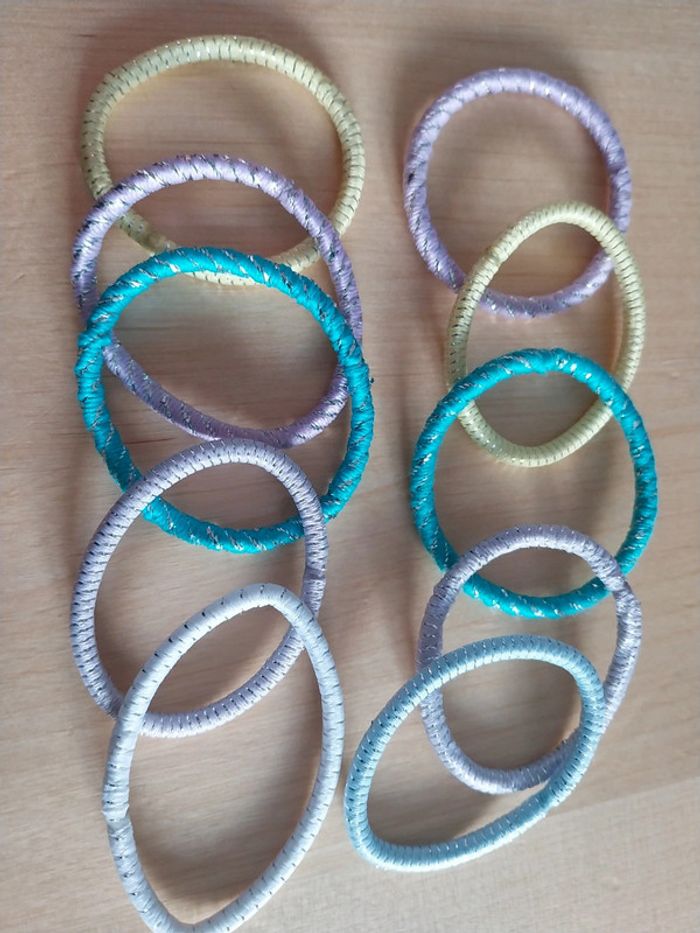 Lot de 10 élastiques à cheveux avec fils brillants