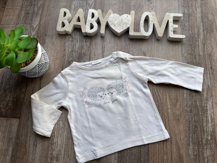 - Haut ML - 6 mois - Très bon état