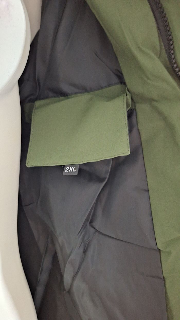 Doudoune taille 2XL neuve - photo numéro 4