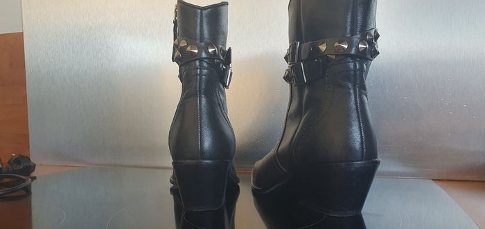 Bottines  noires en cuir - photo numéro 4