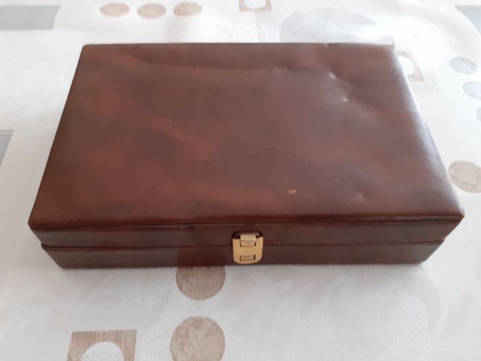 trousse de toilette vintage