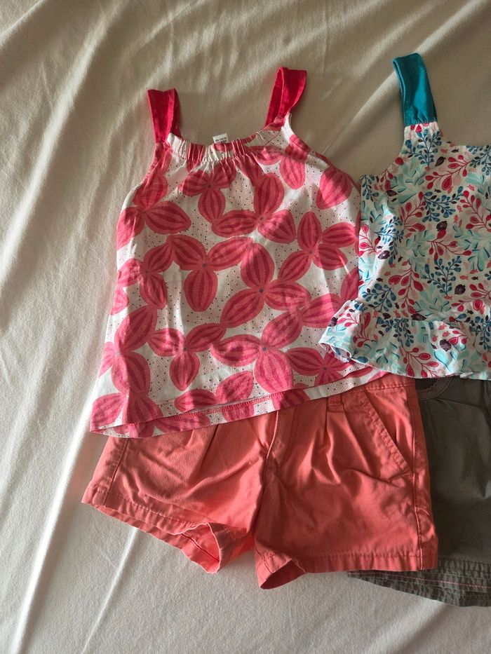 Lot de 3 shorts et 3 hauts 3 ans - photo numéro 2