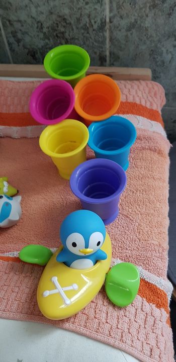 Lot jouets pour le bain