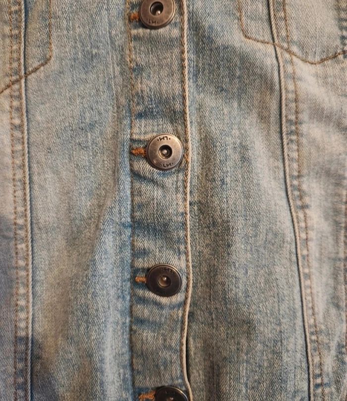 Veste en jean bleu clair – Denim coton stretch – Taille M – Très bon état - photo numéro 2
