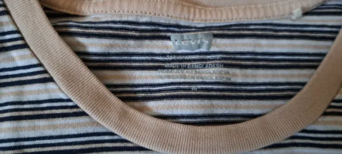 T-shirt LEVI'S, taille M, neuf - photo numéro 3