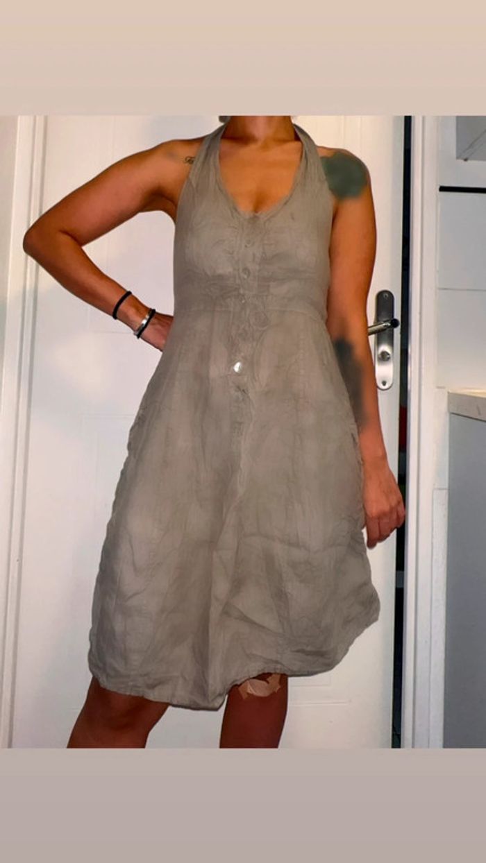 Robe dos nu kaki/taupe en lin – Taille M/L - Bon état - photo numéro 5