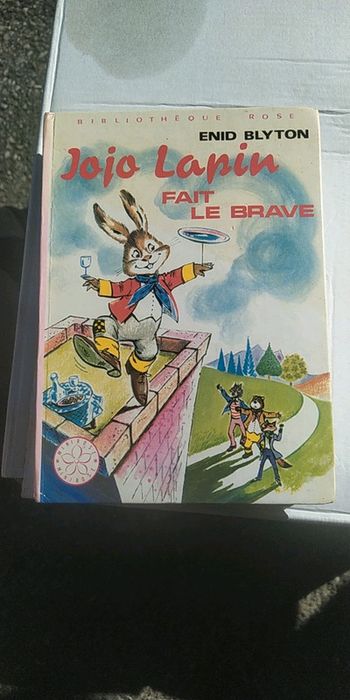Jojo Lapin fait le brave
