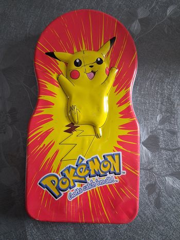 Boîte métal Pokémon Vintage 