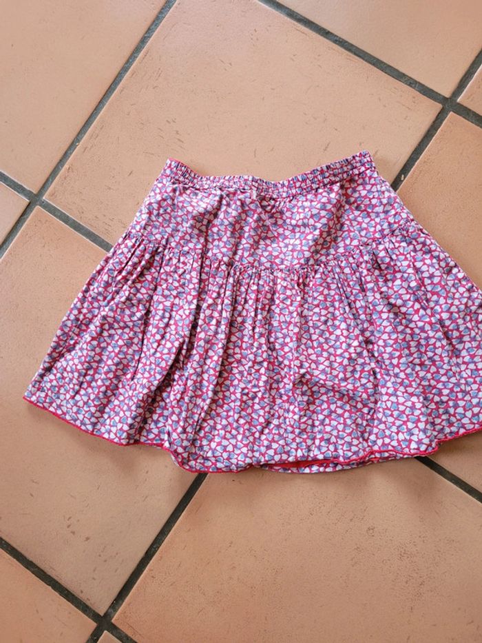 Jolie jupe réversible 8 ans tbe
