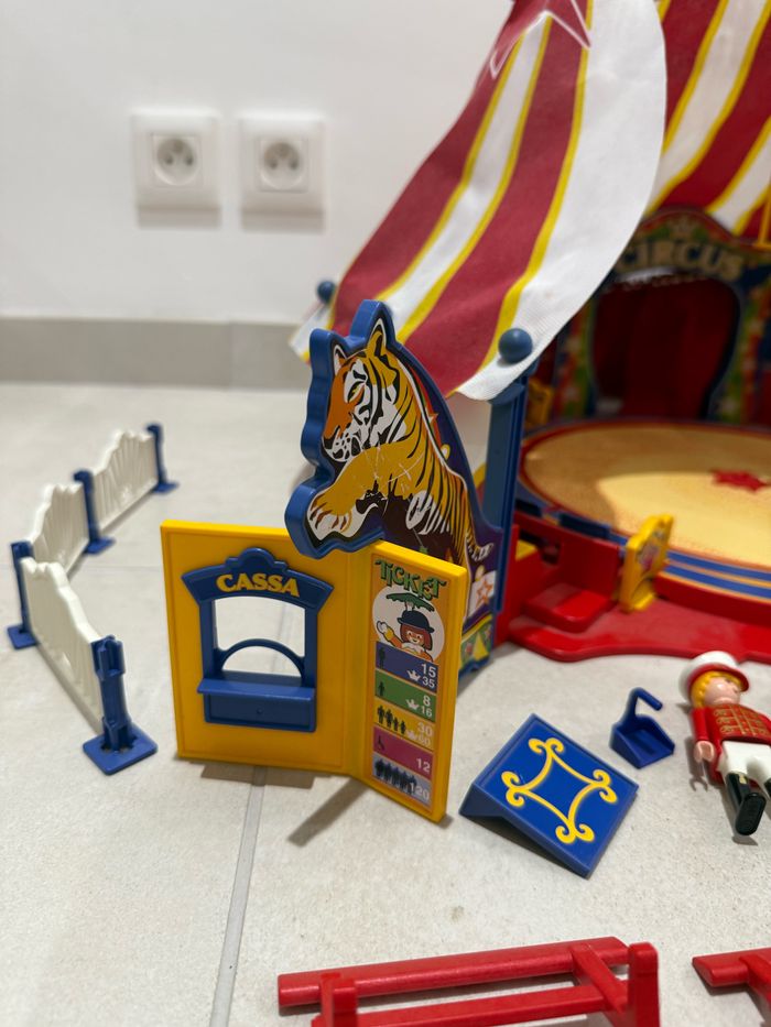 Playmobil - Cirque (4230) + Voltigeurs (4234) - photo numéro 3