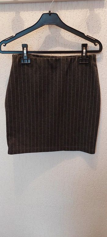 Superbe mini-jupe grise rayée New Look taille haute 36 comme neuve