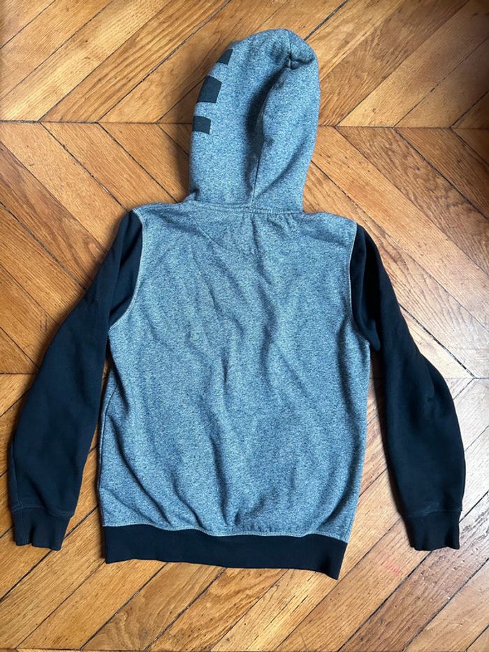 Très beau Gilet gris et noire taille 10/12 ans - photo numéro 4