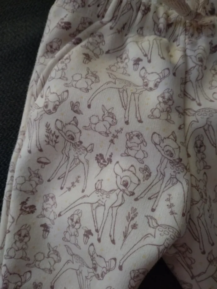 Pantalon Disney baby taille 6 mois - photo numéro 3