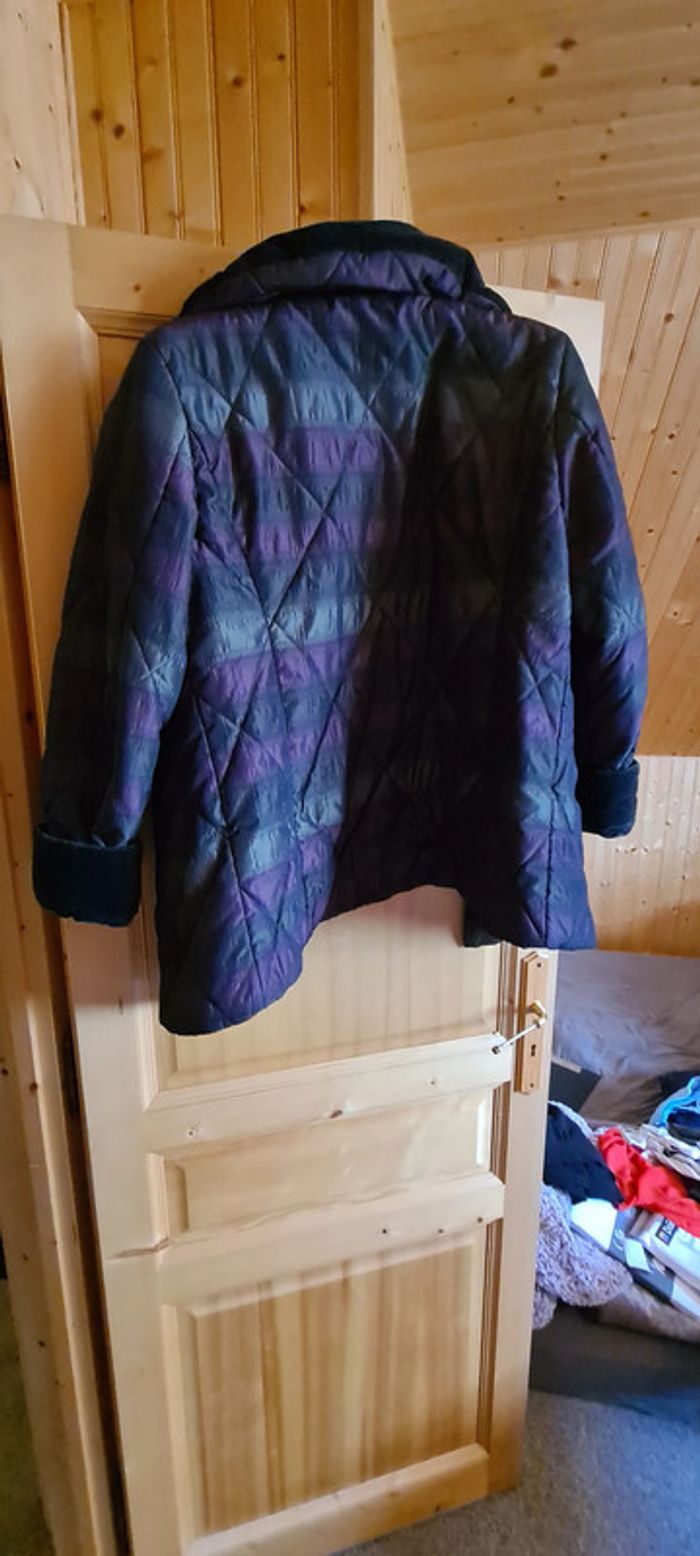Manteau gris foncé et bordeaux - photo numéro 2