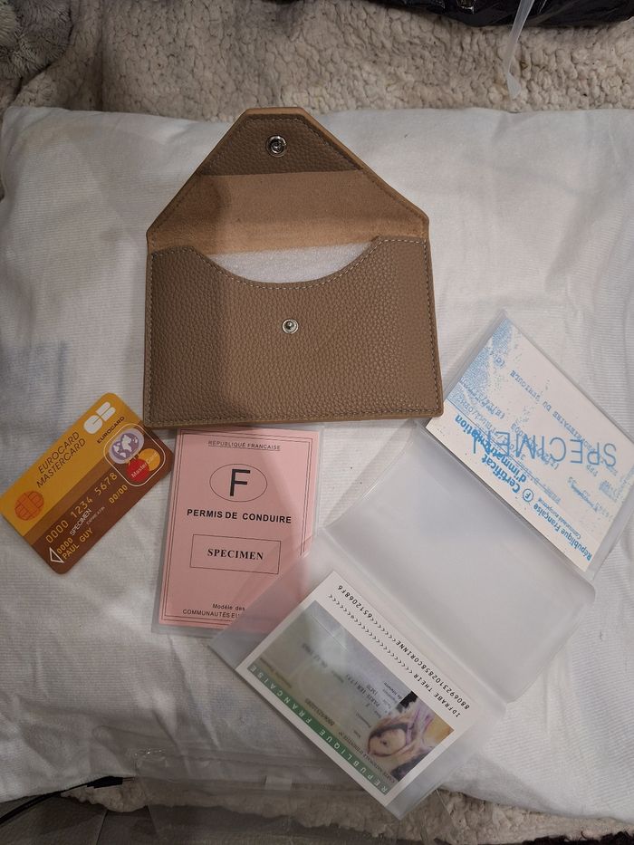 Pochette - photo numéro 2