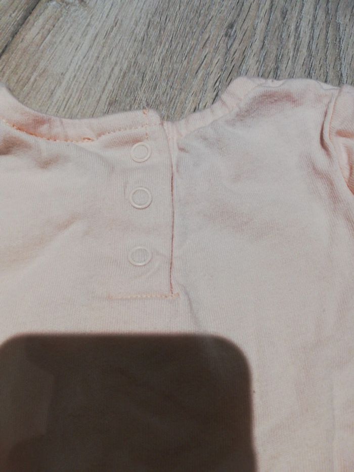 T-shirt neuf - photo numéro 4