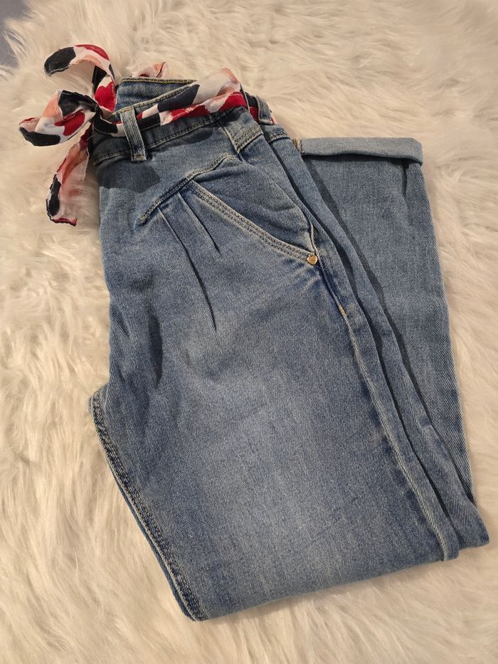 Neuf (non porté) 🏷🤩😍🩷 superbe Jeans MOM 10 ans fille 😍🤩🩷 - photo numéro 2