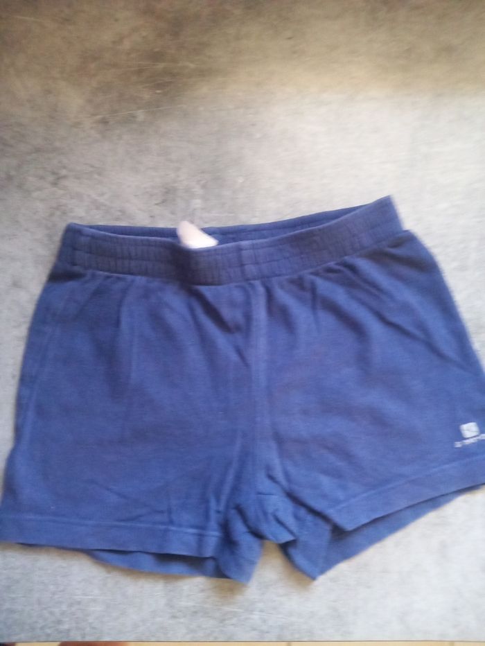 2 shorts court taille 3 ans - photo numéro 2