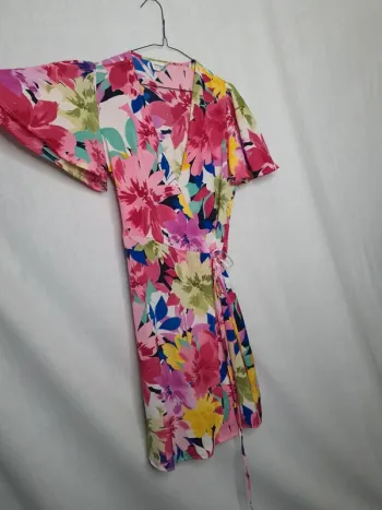 Magnifique robe portefeuille fleurie