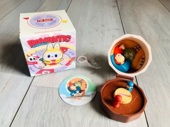 Pop Mart Romantic Ring Box Series 4 - Zsiga