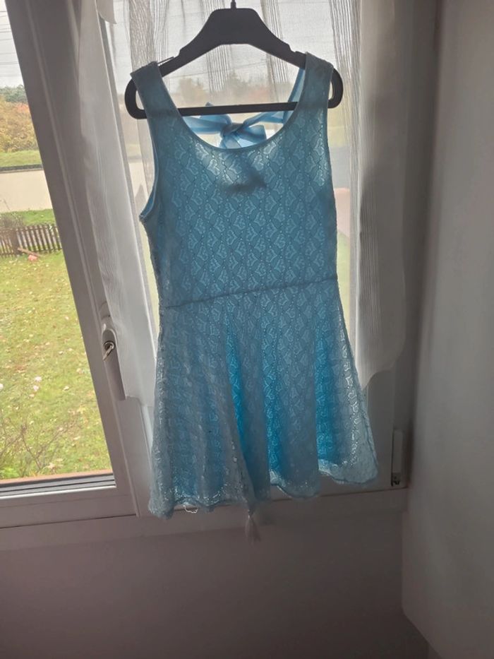 Robe 👗 bleu ciel - photo numéro 2