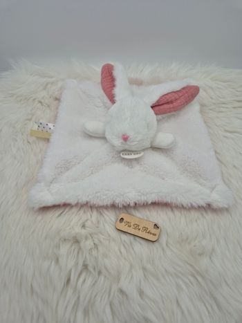 Doudou lapin Câlins rose Litchi Baby Nat