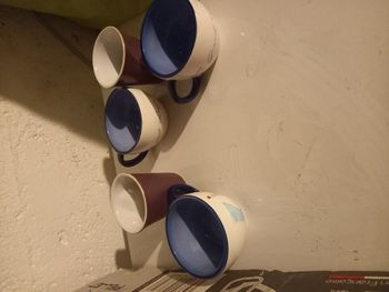 Lot de 4 petits tasses à café 2 bleues et 2 violettes