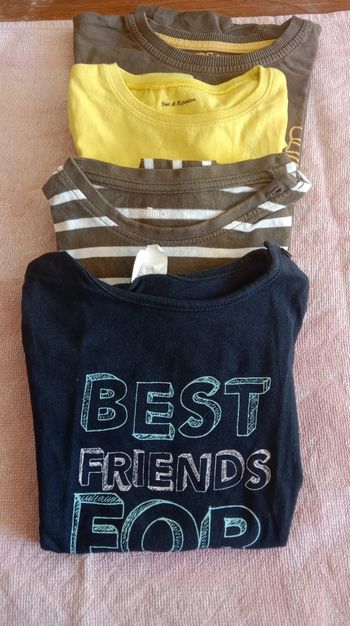 T-shirts garçon taille 24 mois 