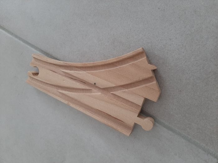 Circuit bois Transport véhicules "L'atelier du bois" + Rails - Neuf - photo numéro 4