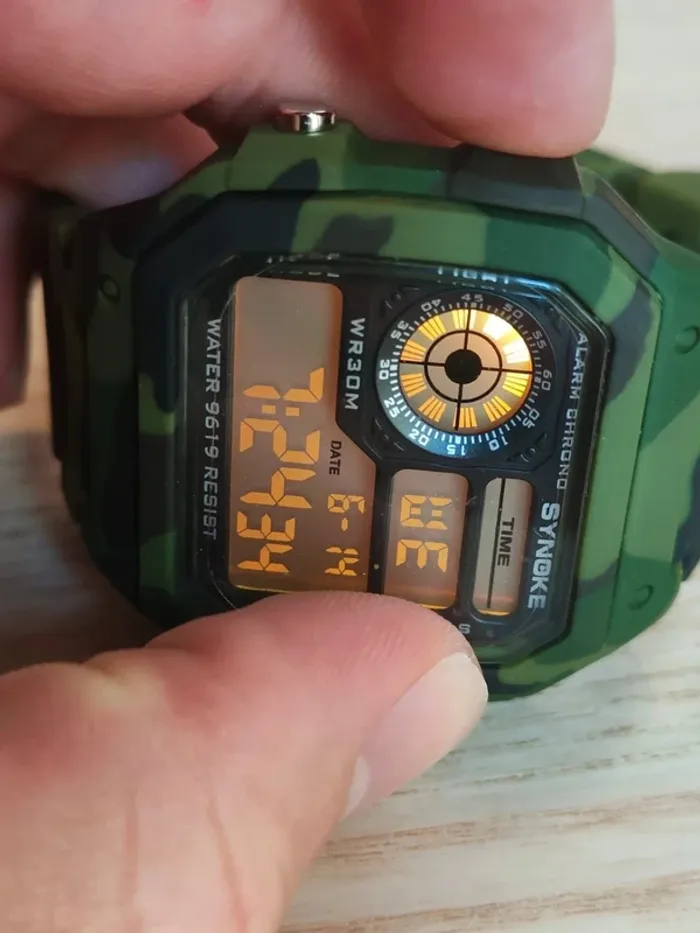 Montre multifonctions vert militaire waterproof - photo numéro 8