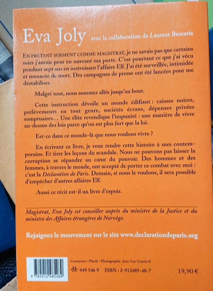 Livre " est ce que ce monde la que nous voulons vivre ? - photo numéro 4