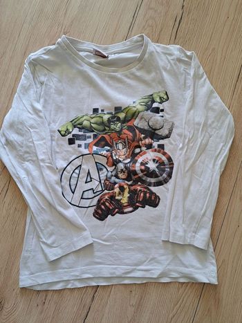 Tee-shirt manches longues taille 8 ans