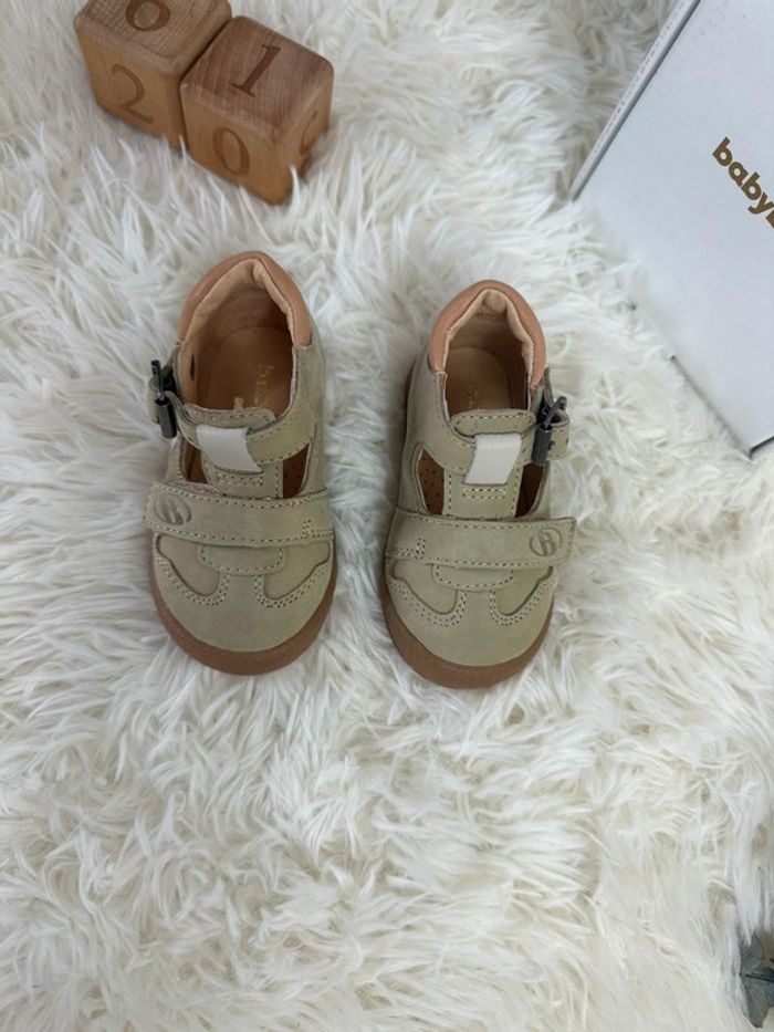 Paire de chaussures Babybotte taille 20 - photo numéro 3